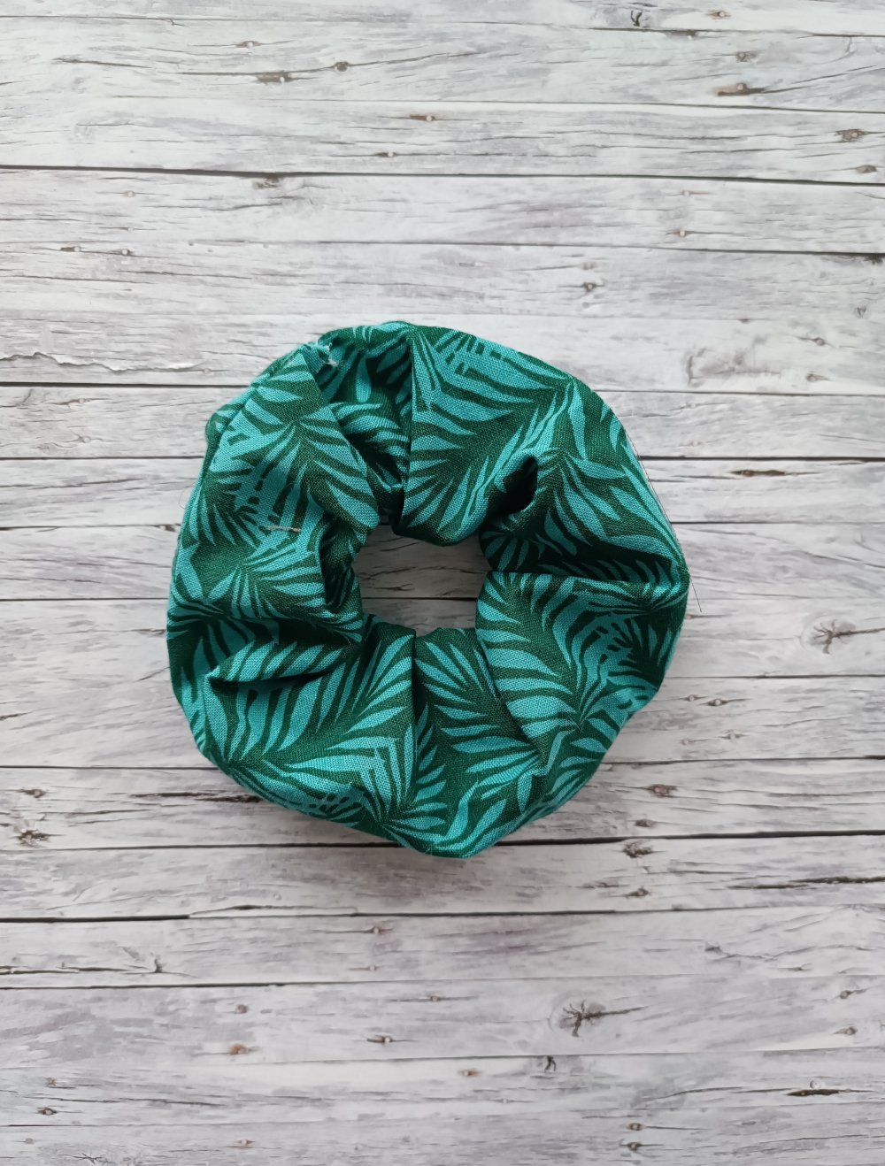 Grünes Palmenprint Scrunchie aus Baumwolle