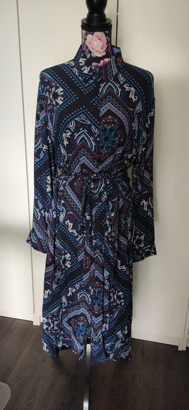 Langes Blusenkleid von Esprit