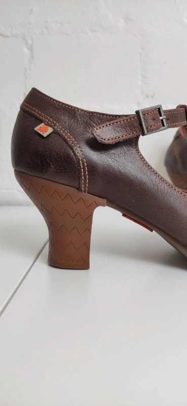 Echtleder Pumps mit T-Steg