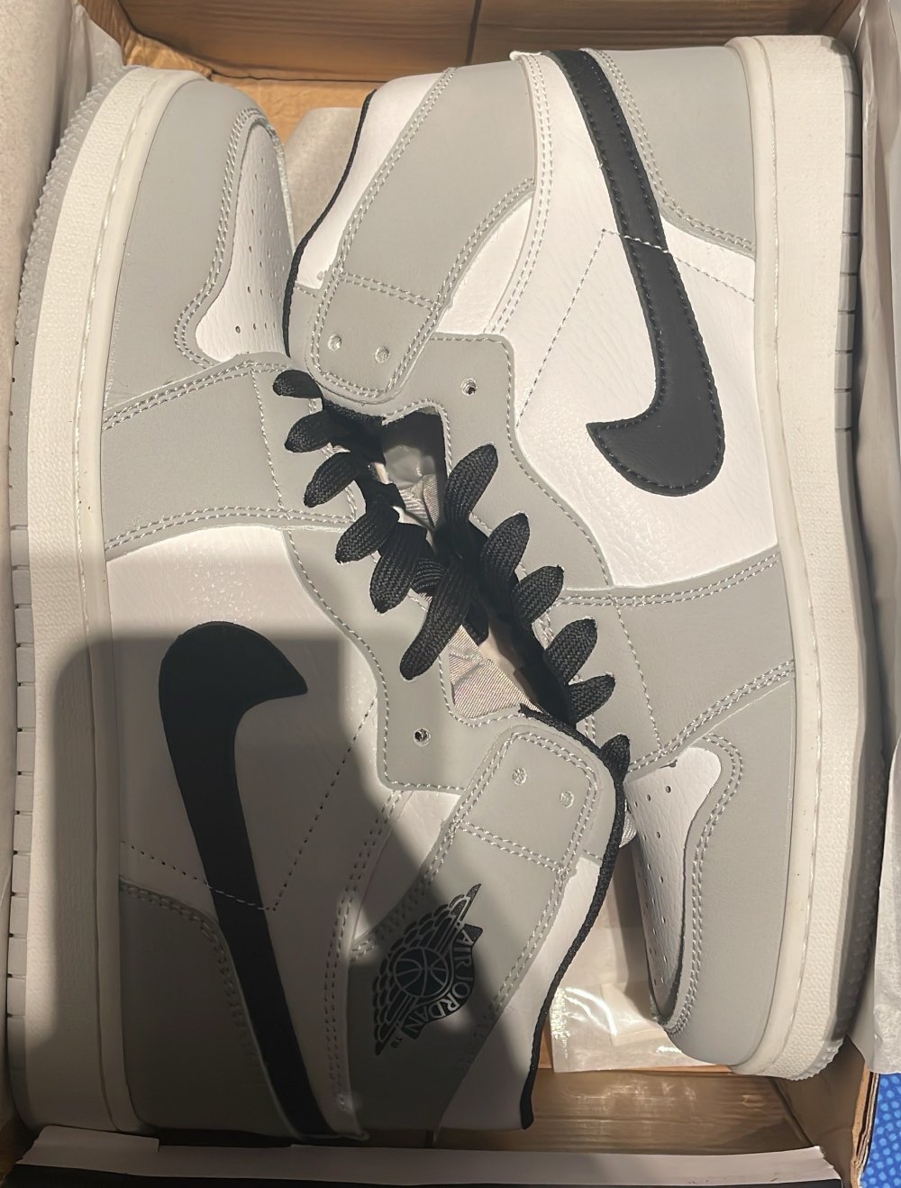 Originale Jordans in grau