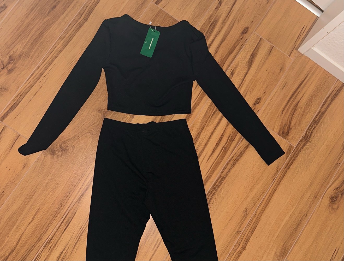 schöner Schwarzer Zweiteiler