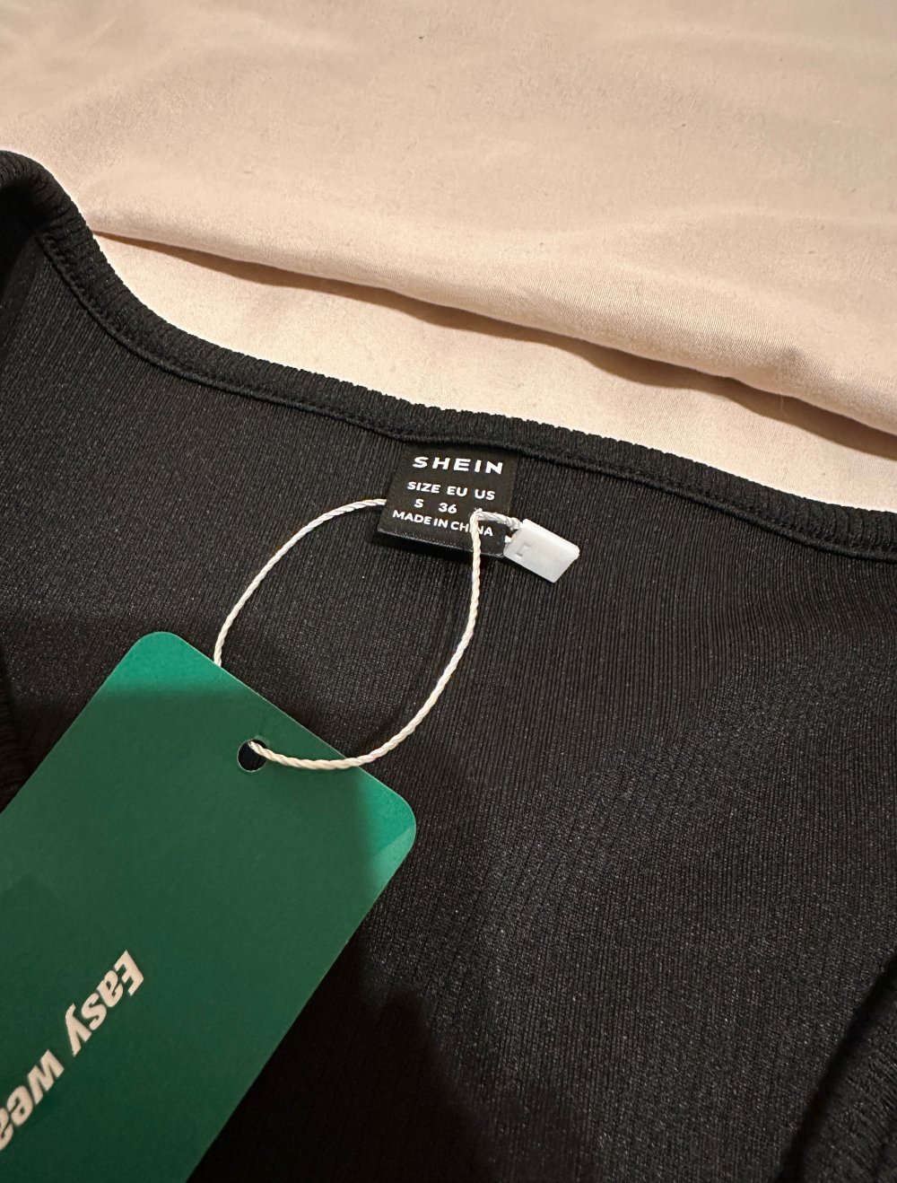 schöner Schwarzer Zweiteiler