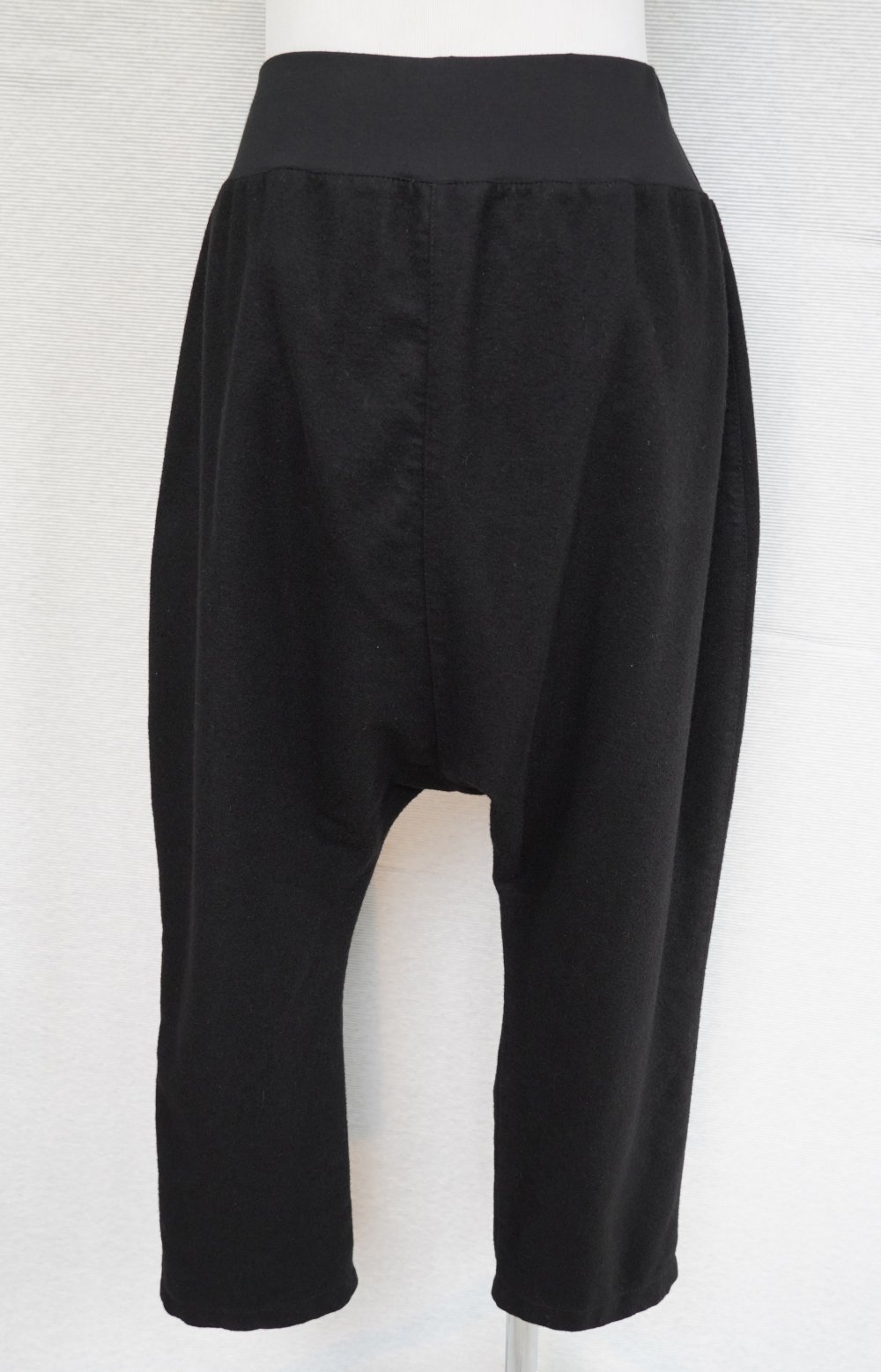 Schwarze Wollhose Gr. 40 - 42 Hose mit tiefen Schritt, drop crotch