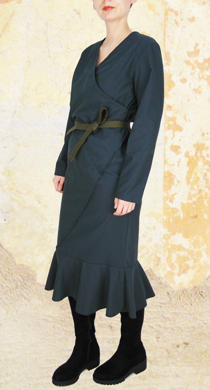 Blaues Volantkleid Gr. S Streifenkleid Midikleid