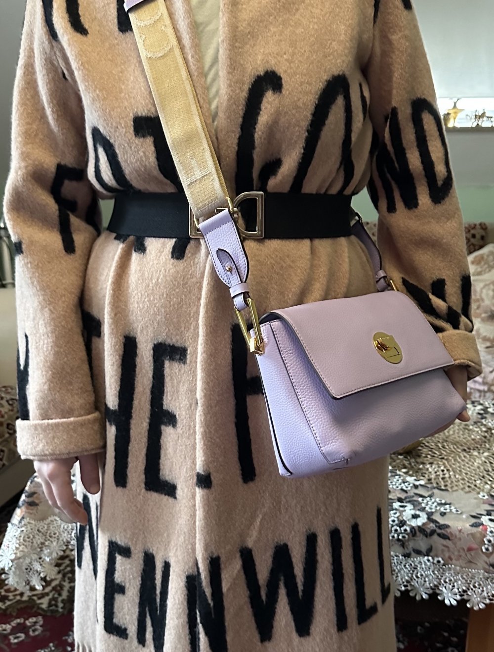 coccinele Liya signature