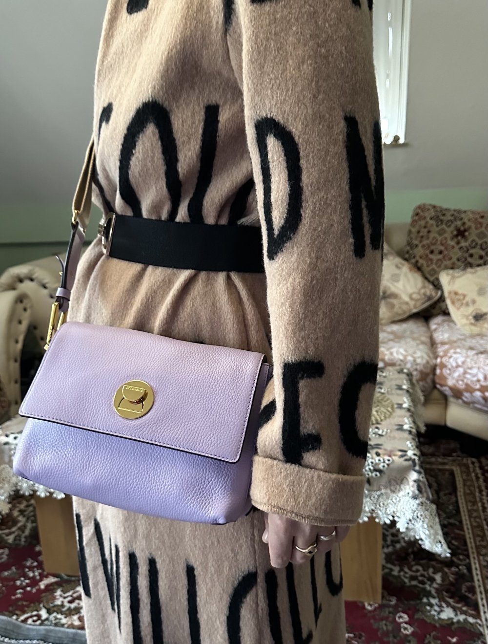 coccinele Liya signature