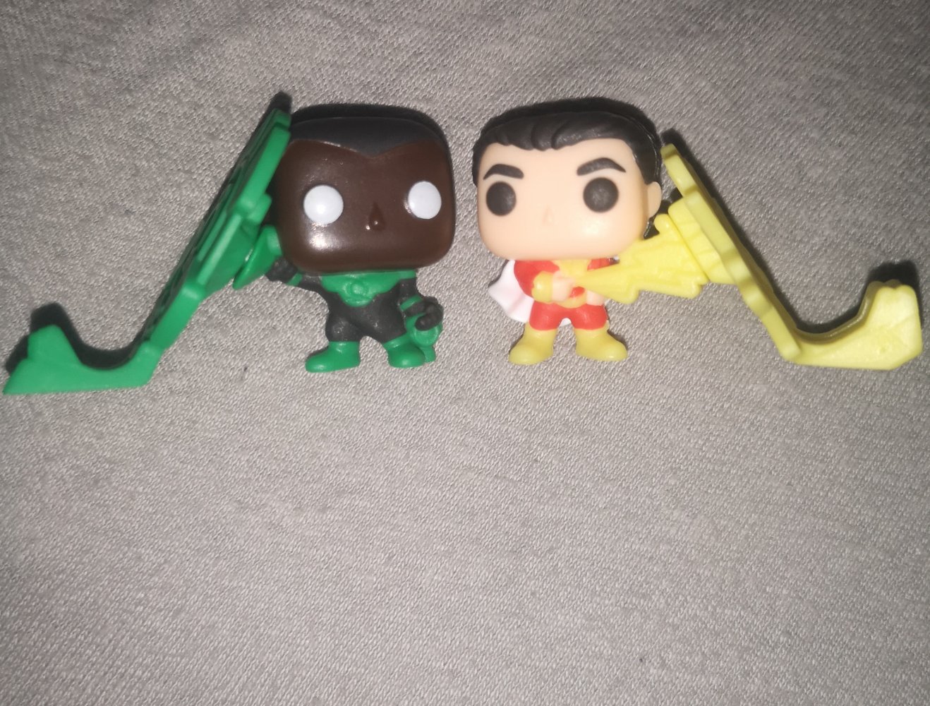 DC Kinder Joy funko comic heroes Figuren