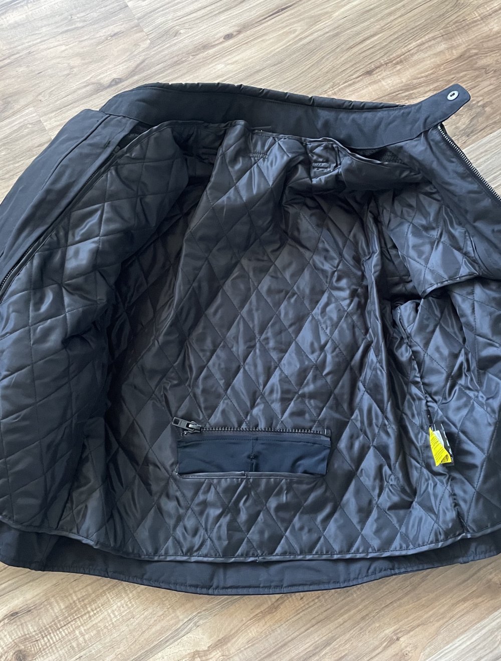 Textilkombi von Spirit Motors neu