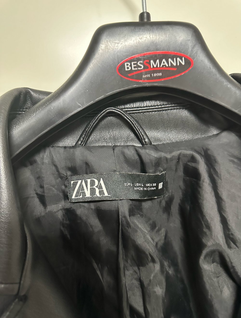 zara lederjacke