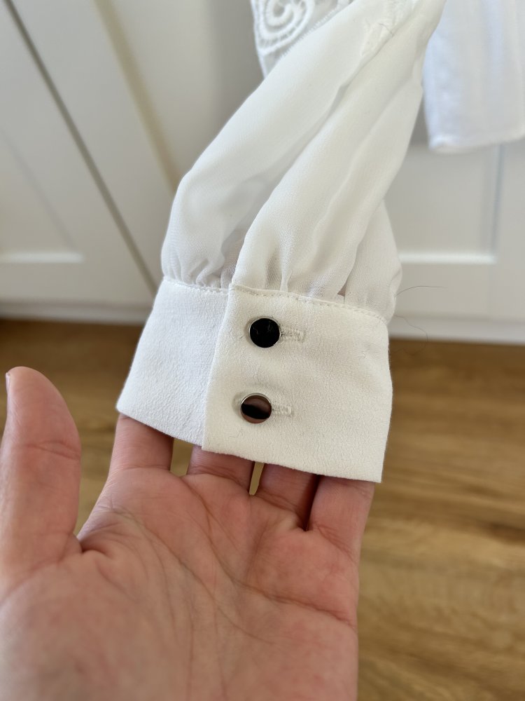 Bluse von Vila / Ärmel mit Details aus Spitze