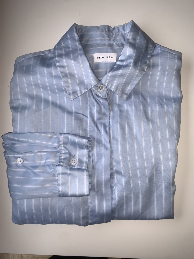 Neuwertig: leichte & süße Bluse gestreift hellblau/weiß