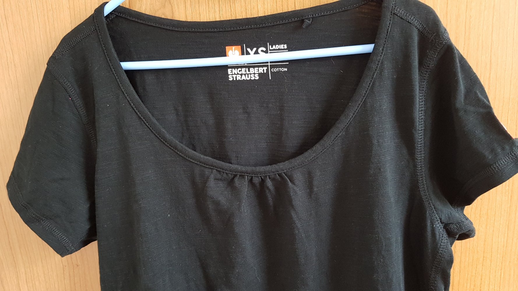 schwarzes ungetragenes T-Shirt Gr. XS von Strauss