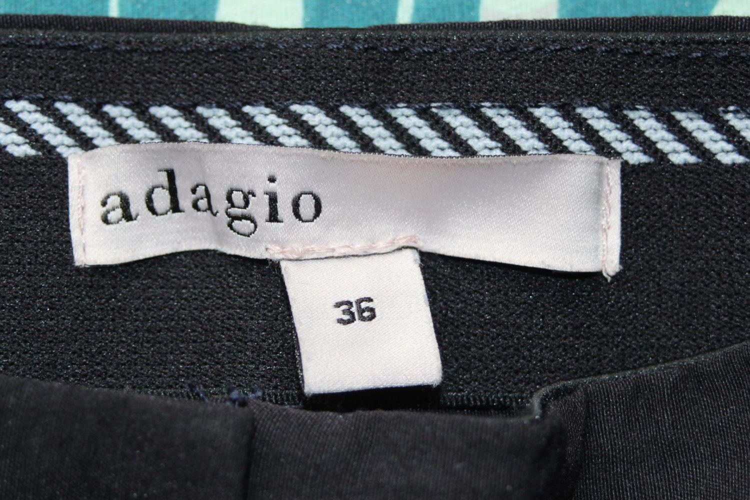 Schmale Hose, dunkelblau, Größe 36