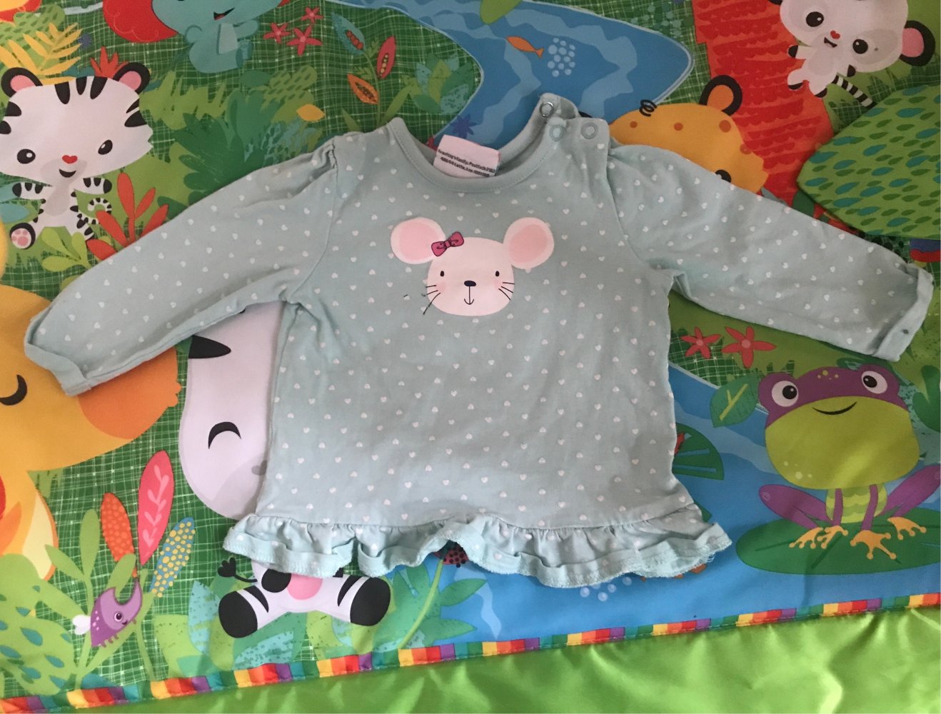 Mintgrüner Pullover