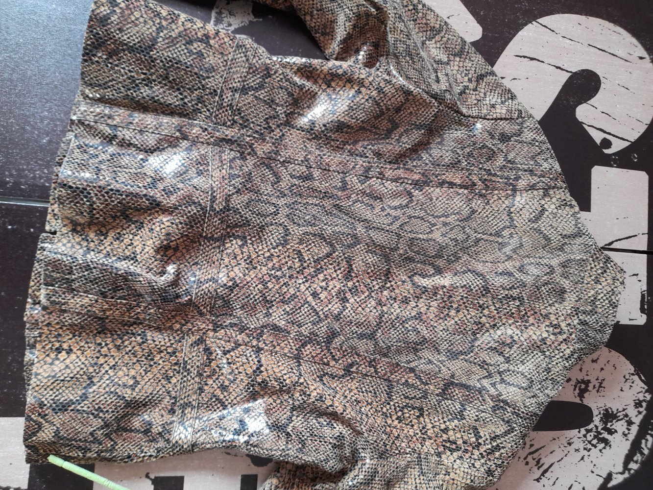 297.-, NEU! Mauritius Leder mit Schlangenleder- Struktur und Glanz- Finish Jacke Gr. 40 für jedes Wetter und topmodisch!