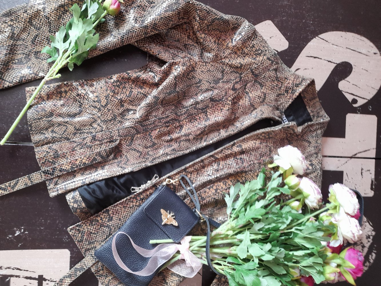 297.-, NEU! Mauritius Leder mit Schlangenleder- Struktur und Glanz- Finish Jacke Gr. 40 für jedes Wetter und topmodisch!