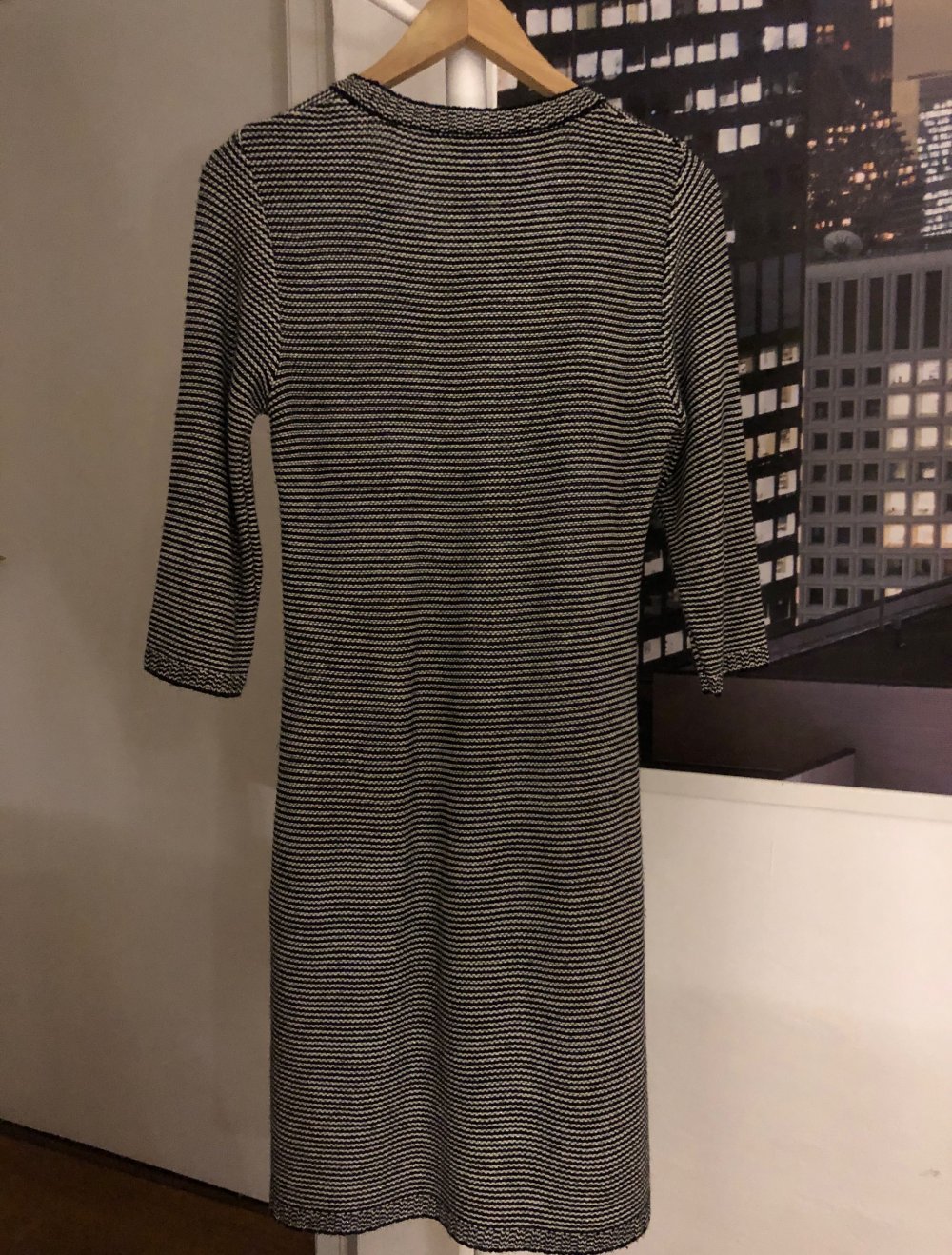 Knielanges Strickkleid, Gr. 36/38