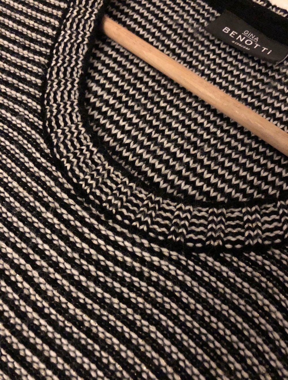 Knielanges Strickkleid, Gr. 36/38