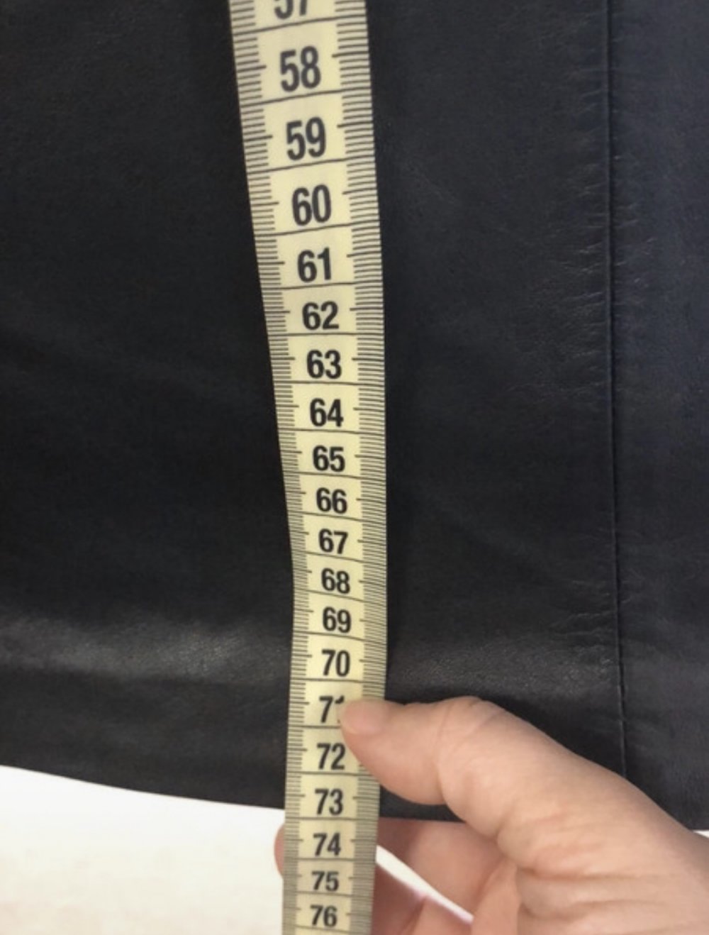 Knielanger Lederrock