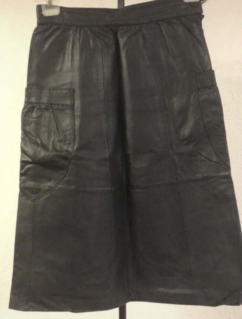 Knielanger Lederrock