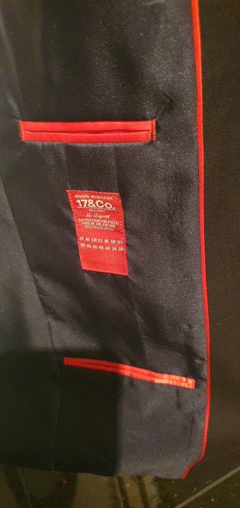 Anzug 3 tlg Größe  46