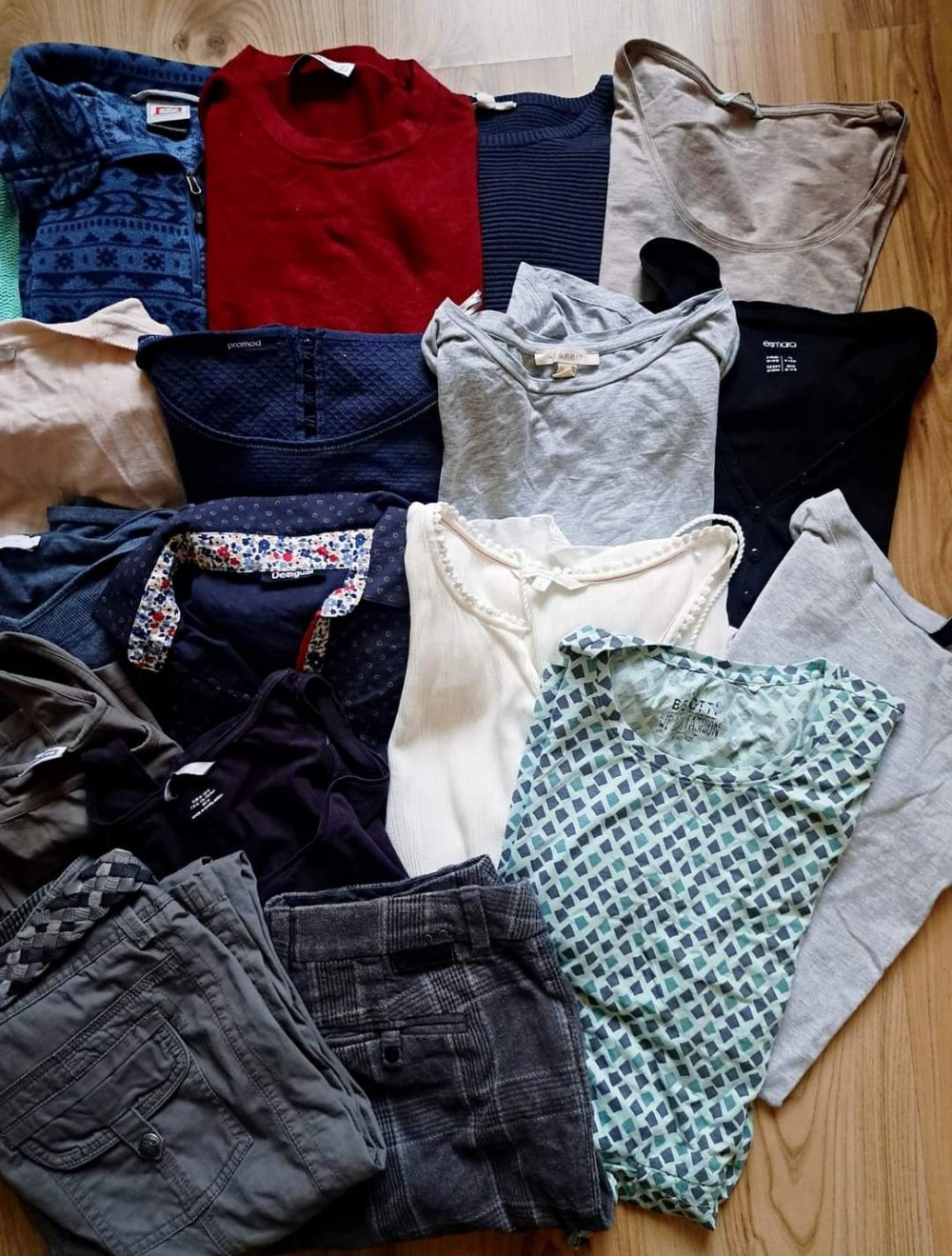 Damenbekleidungspaket Größe M