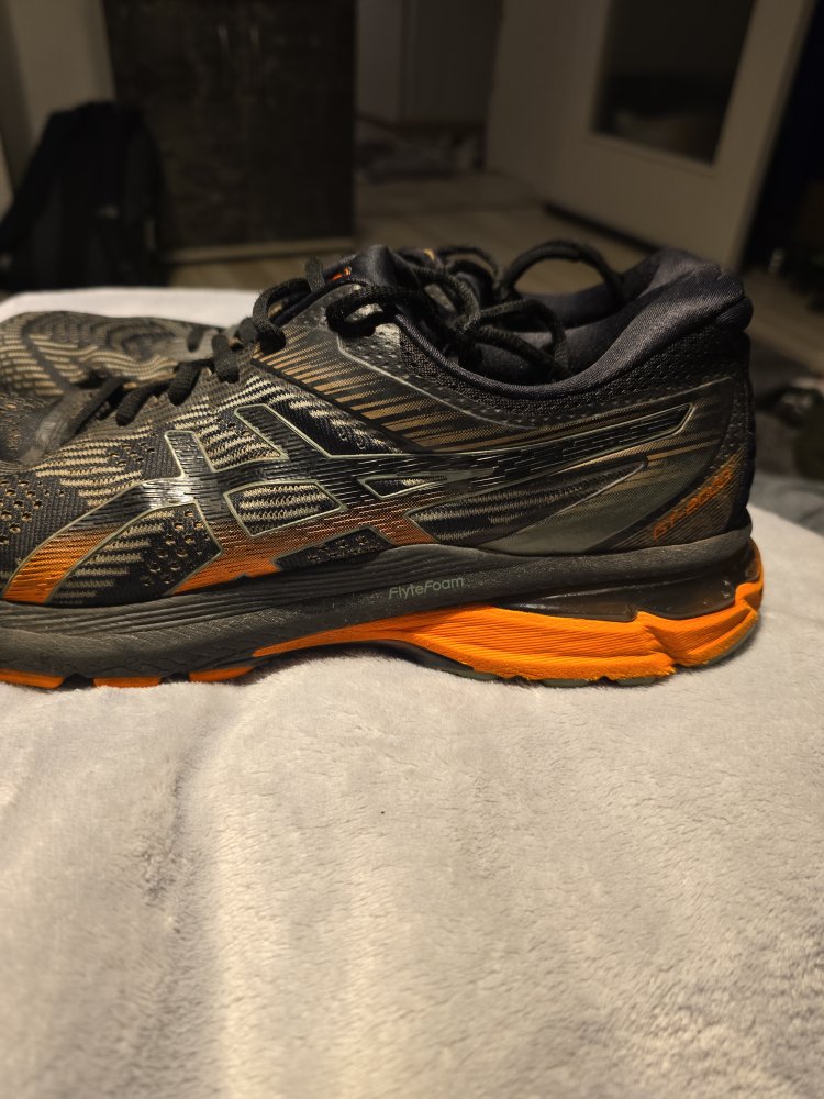 Asics GTS-2000 Flyte Foam