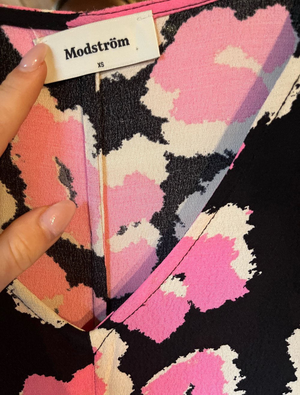 Modström Flower Print Maxikleid XS pink Schwarz