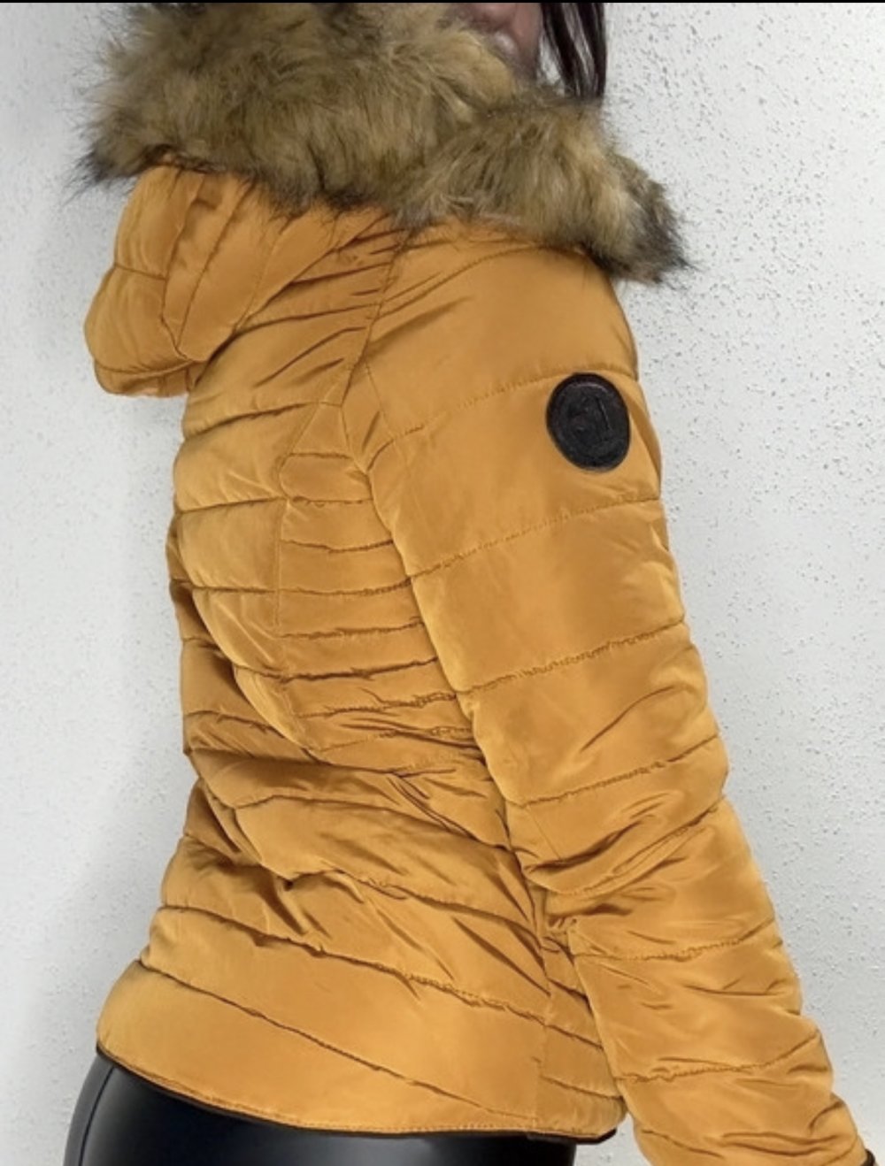 warme winterjacke tailliert Senf Farben gelb S M mit abnehmbarer Kapuze