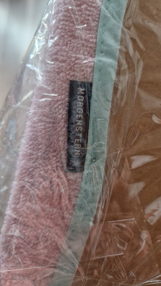 Babylätzchen als Geschenk verpackt