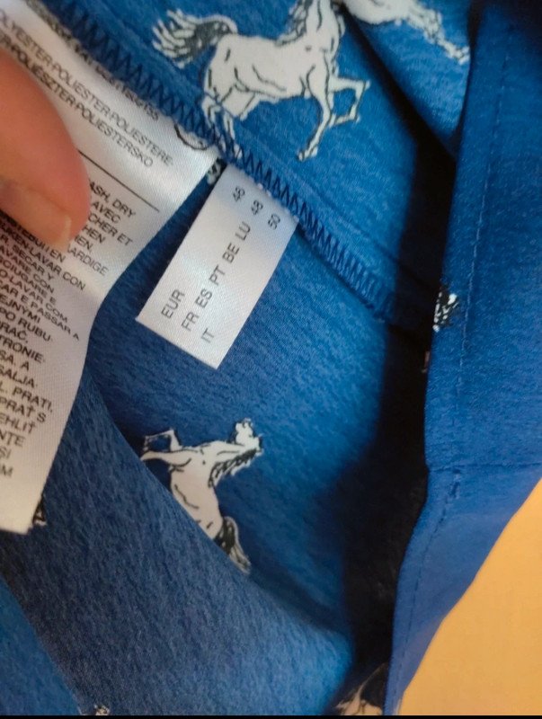neue Bluse mit Pferdemotiven Gr.46