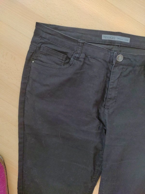 Schwarze Hose Gr. 44