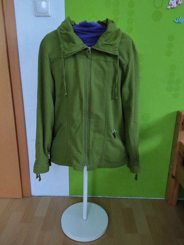 leichte grüne Jacke Gr.42