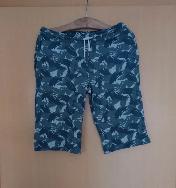 Neue Camouflage Hose Gr.176