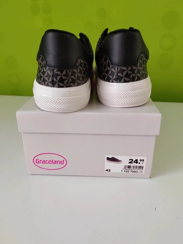 neue Halbschuhe Gr.42