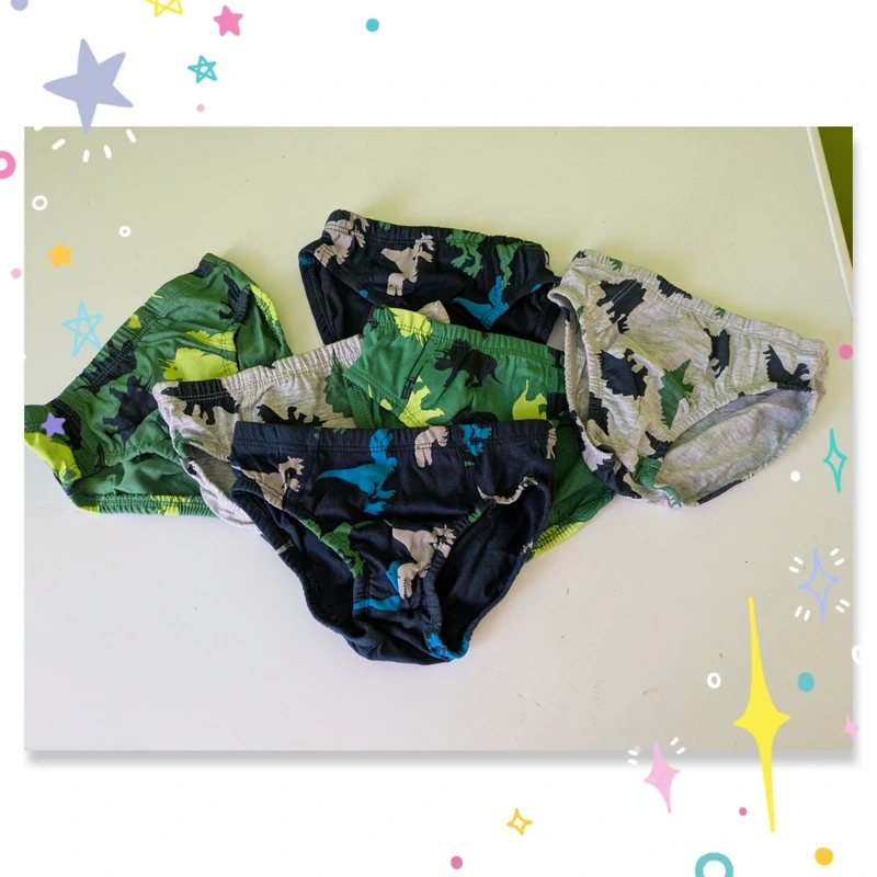 6 Slips Gr.122/128 Neu