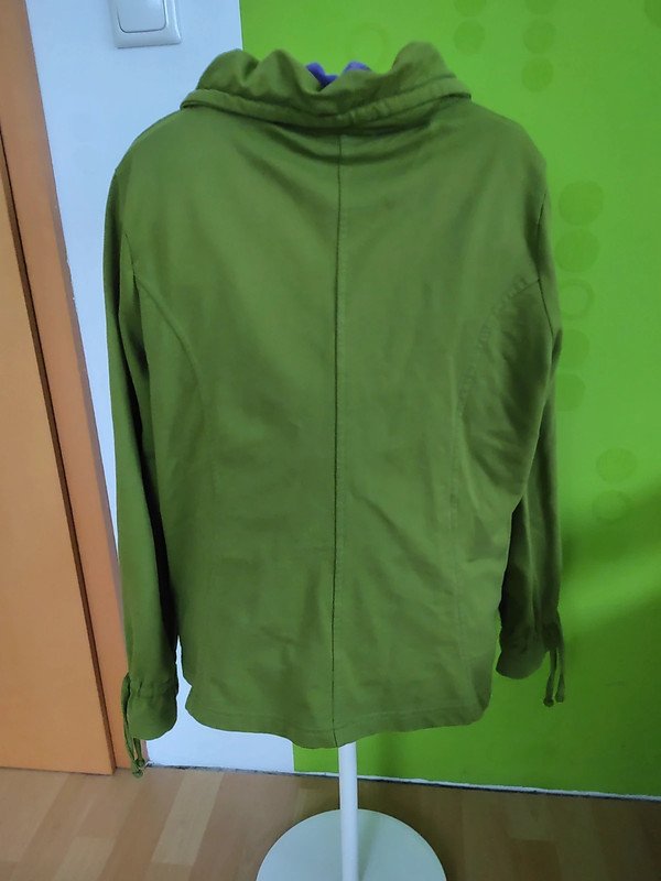 leichte grüne Jacke Gr.42
