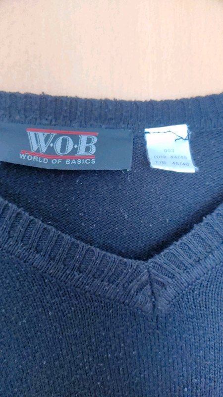 schwarzer Pullover Gr.44/46