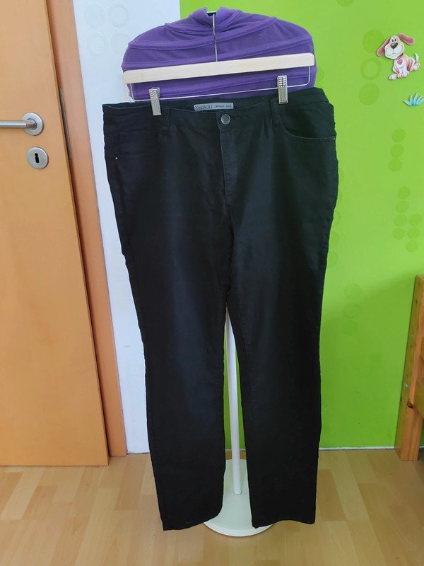 Schwarze Hose Gr. 44