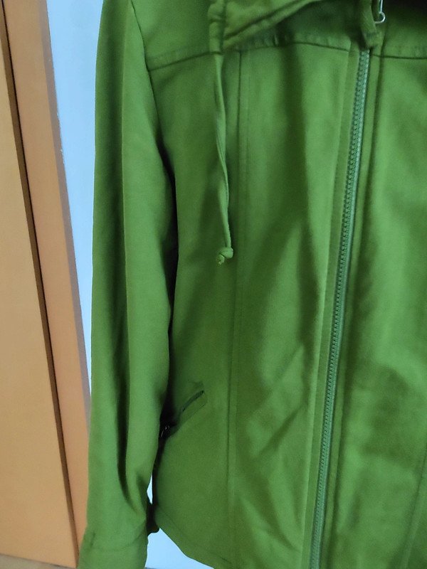 leichte grüne Jacke Gr.42