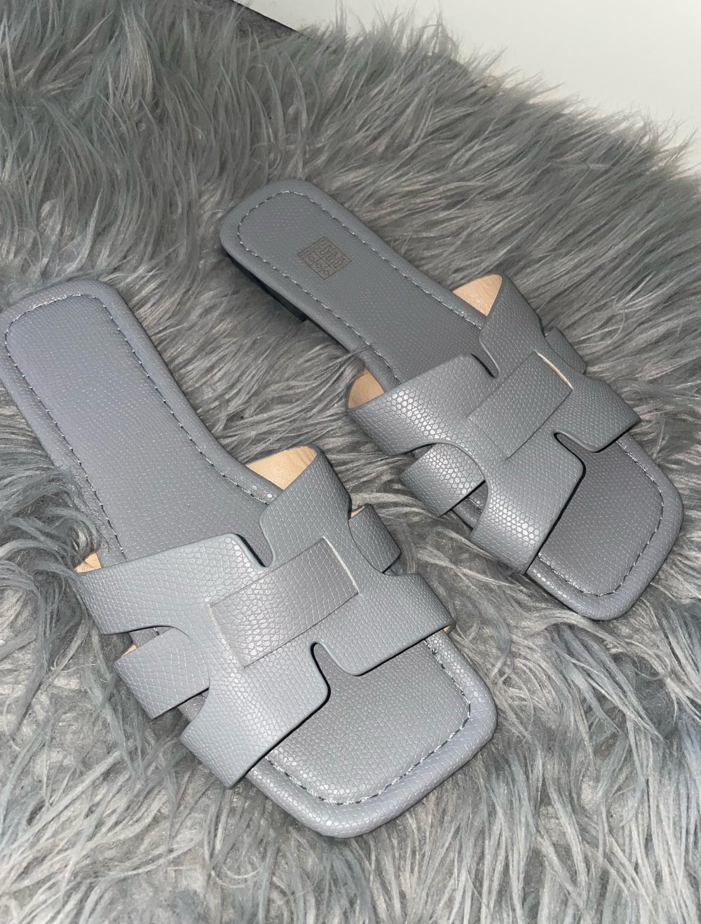 Damen Latschen nagelneu