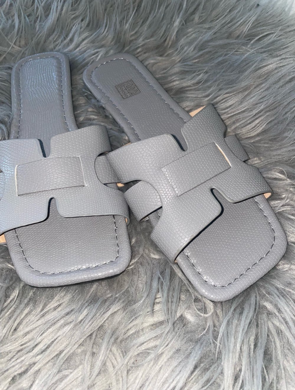 Damen Latschen nagelneu