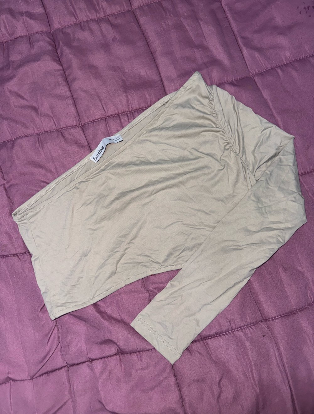 Bauchfreies Oberteil