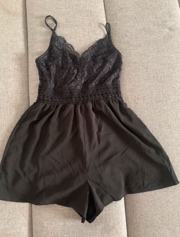 kurzer Jumpsuit schwarz  XS