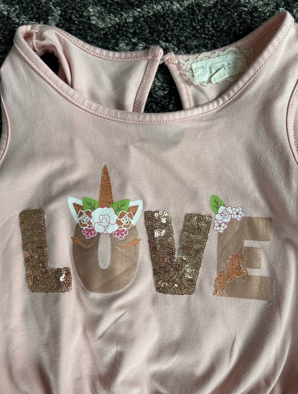 ein sehr schöner Einteiler für Sommer