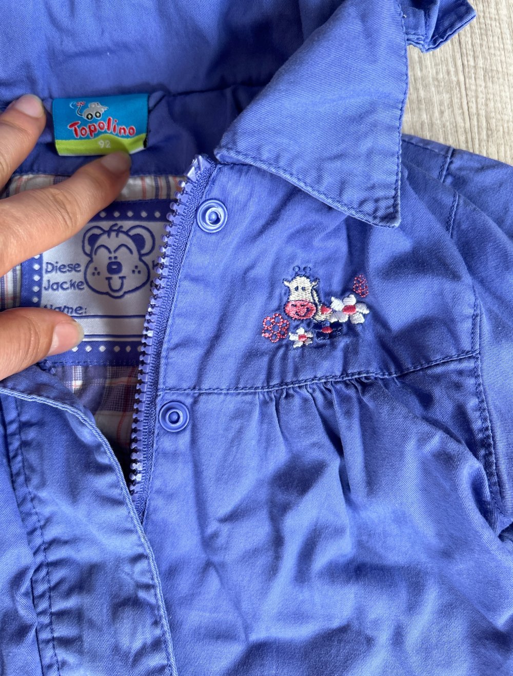 Eine schöne, leichte Jacke für den Frühling oder Herbst für Mädchen