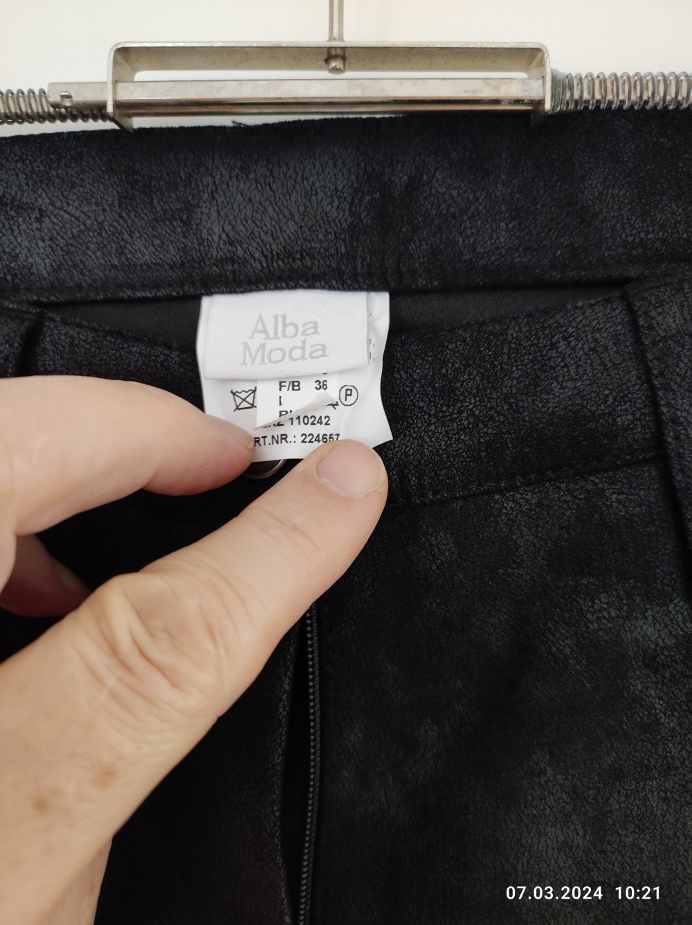 Hose (Alba Moda) in Lederoptik