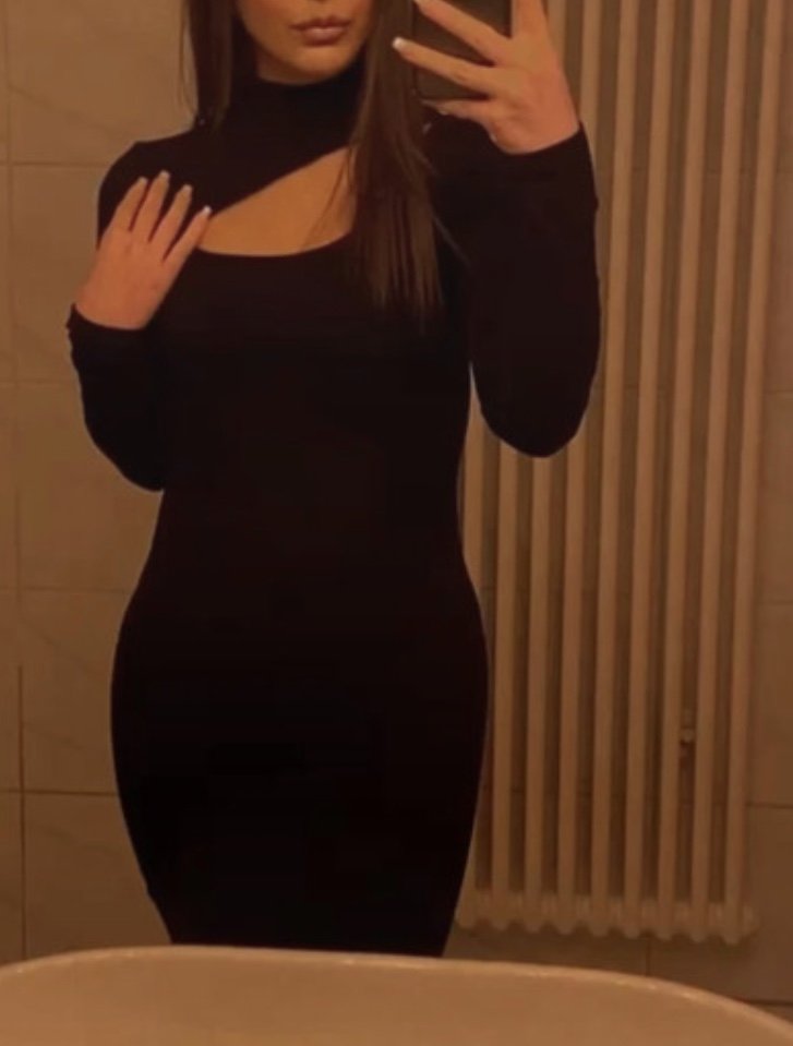 Kleid schwarz eng figurbetont