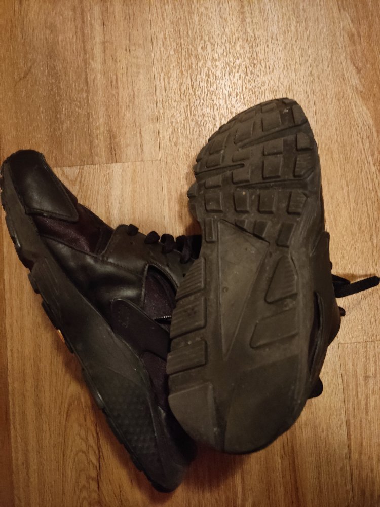 Nike Air Huarache Triple Black 2021