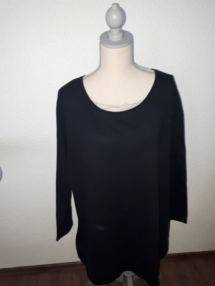 Ich verkaufe ein super schönes Long-Shirt in Größe 48/50!
